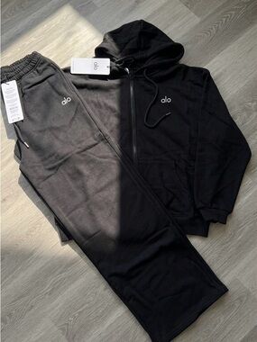 ALO Yoga Men’s Black Zip Hoodie and Sweatpants Set